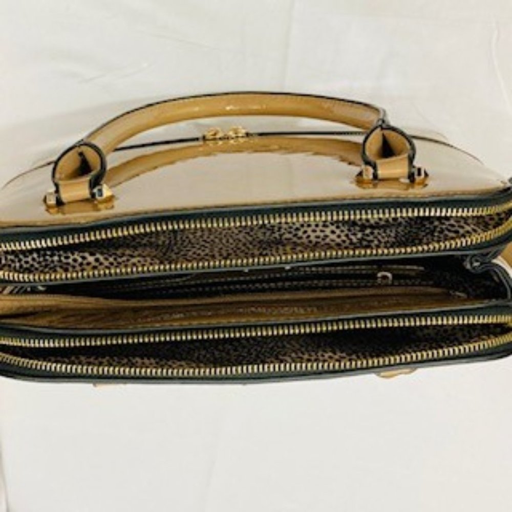 Handbag - Picture 6 of 9